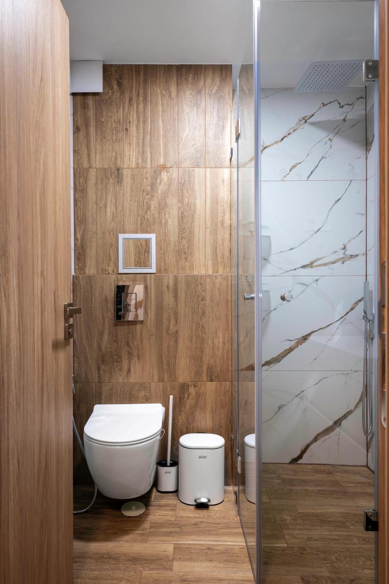 Apartemen Stylish Urban Haven With Dedicated Parking Spot By Flat Mаnager