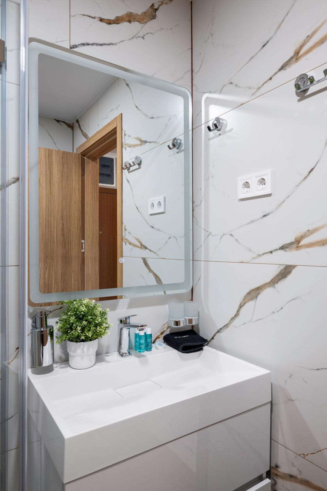 Apartment Stylish Urban Haven With Dedicated Parking Spot By Flat Mаnager